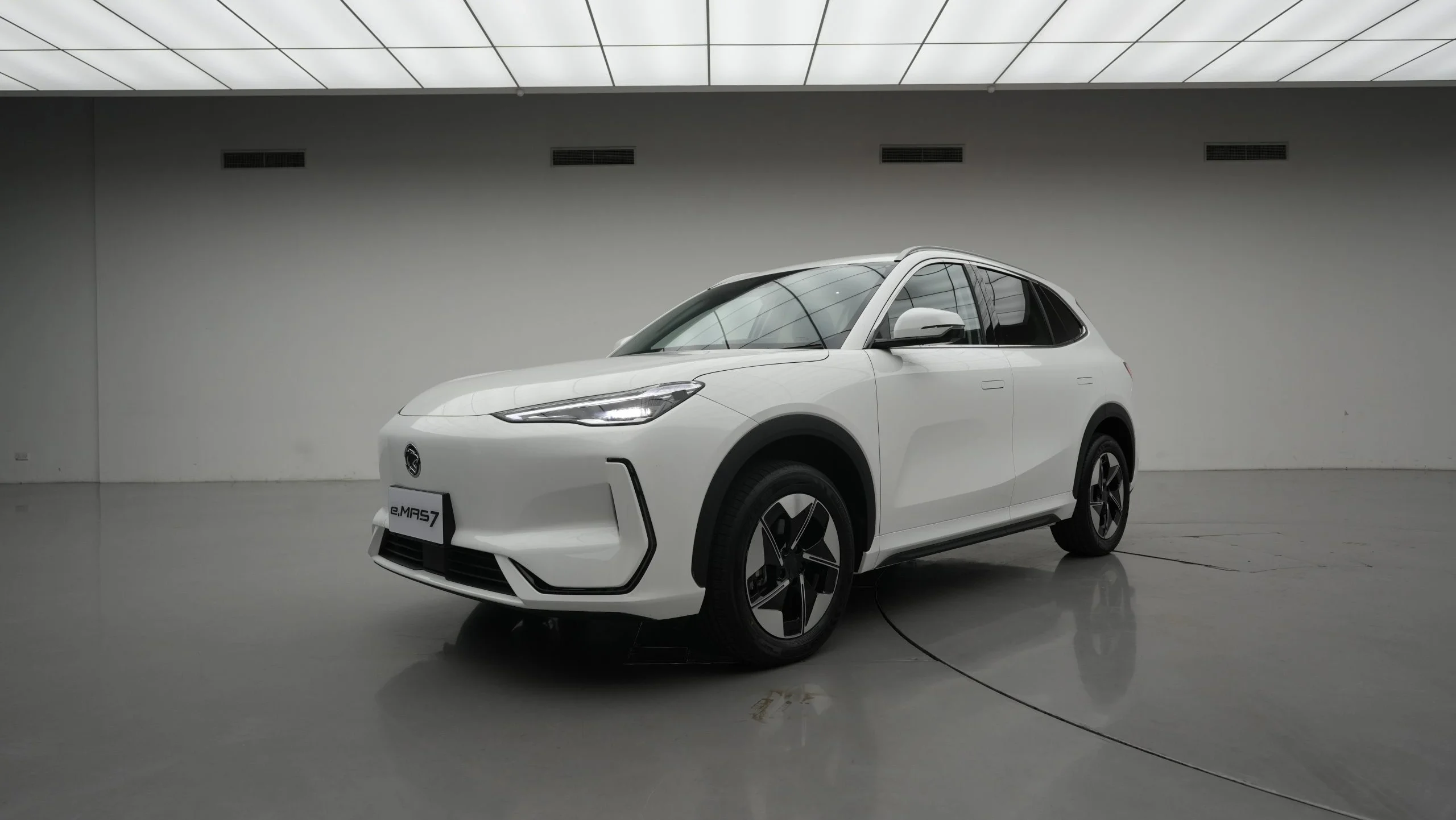 Home 7 Proton eMAS 7 in Lithium White